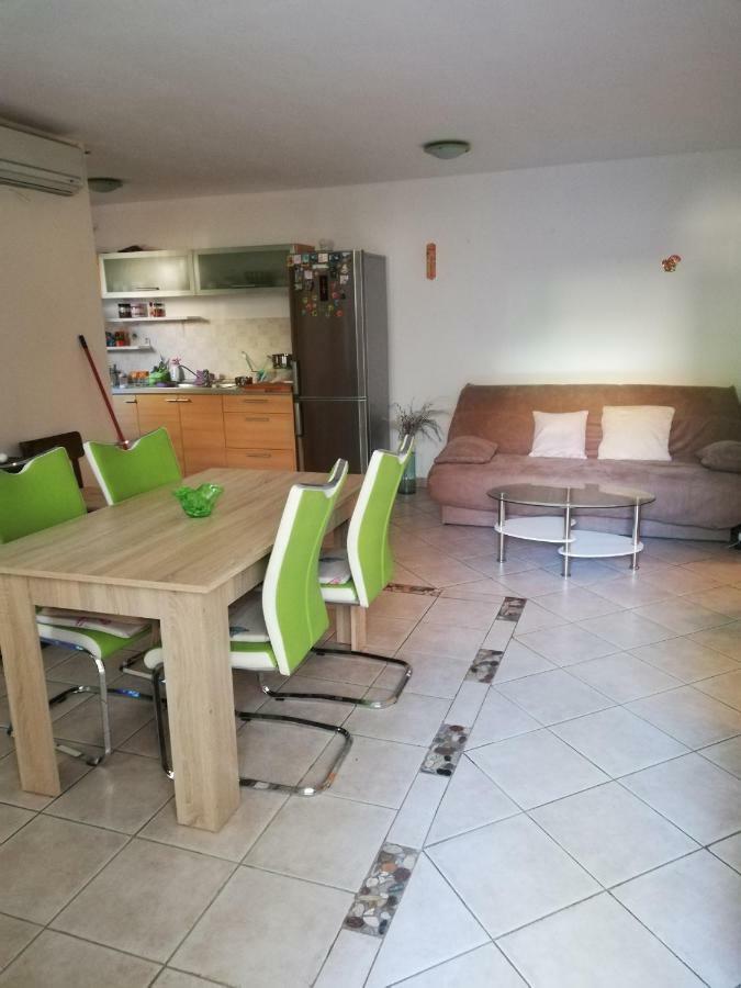 Apartman Natasa 木洛希尼 外观 照片